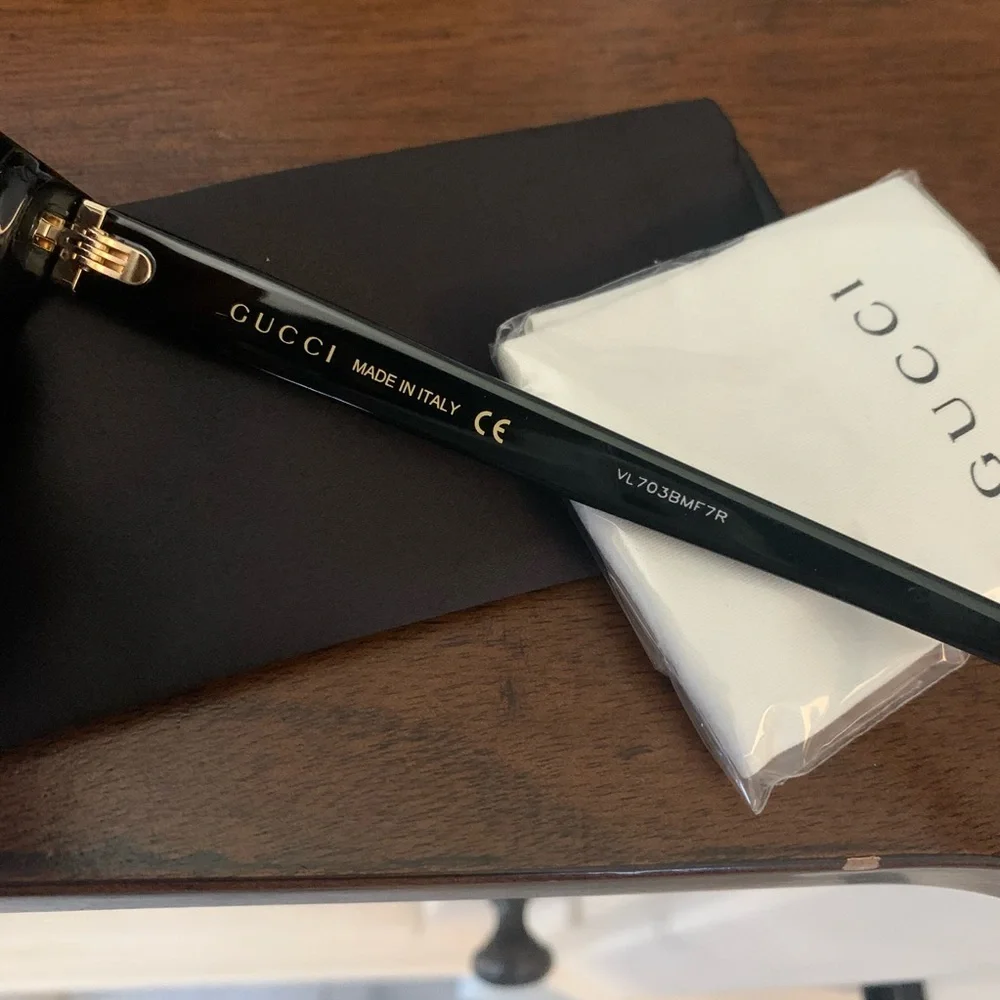 New Gucci black over size sunglasses 🖤